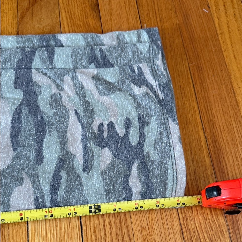 Altar'd State Green Camo Lightweight Joggers - Picture 3 of 5